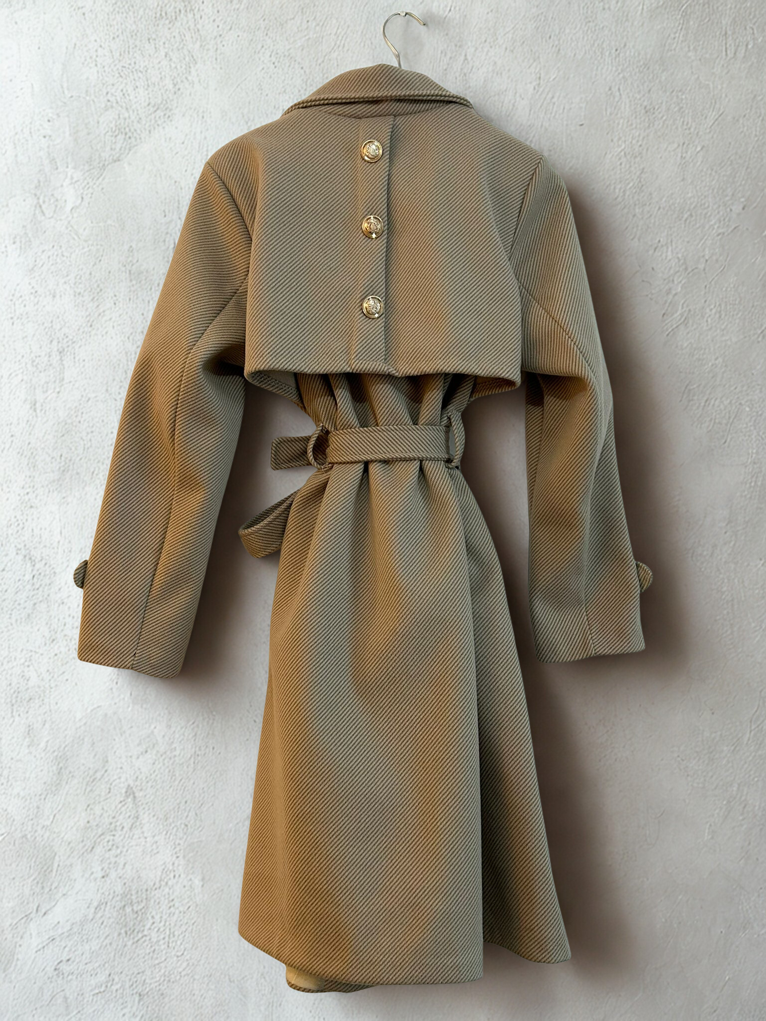 Palton elegant beige cu cordon și nasturi aurii - imagine 3